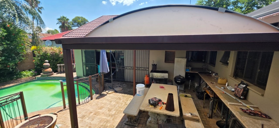 5 Bedroom Property for Sale in Wilkoppies North West